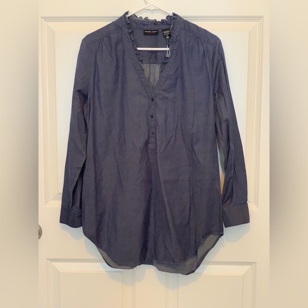 New York & Company Women's Blue Ruffled Collar Top. Size-Large